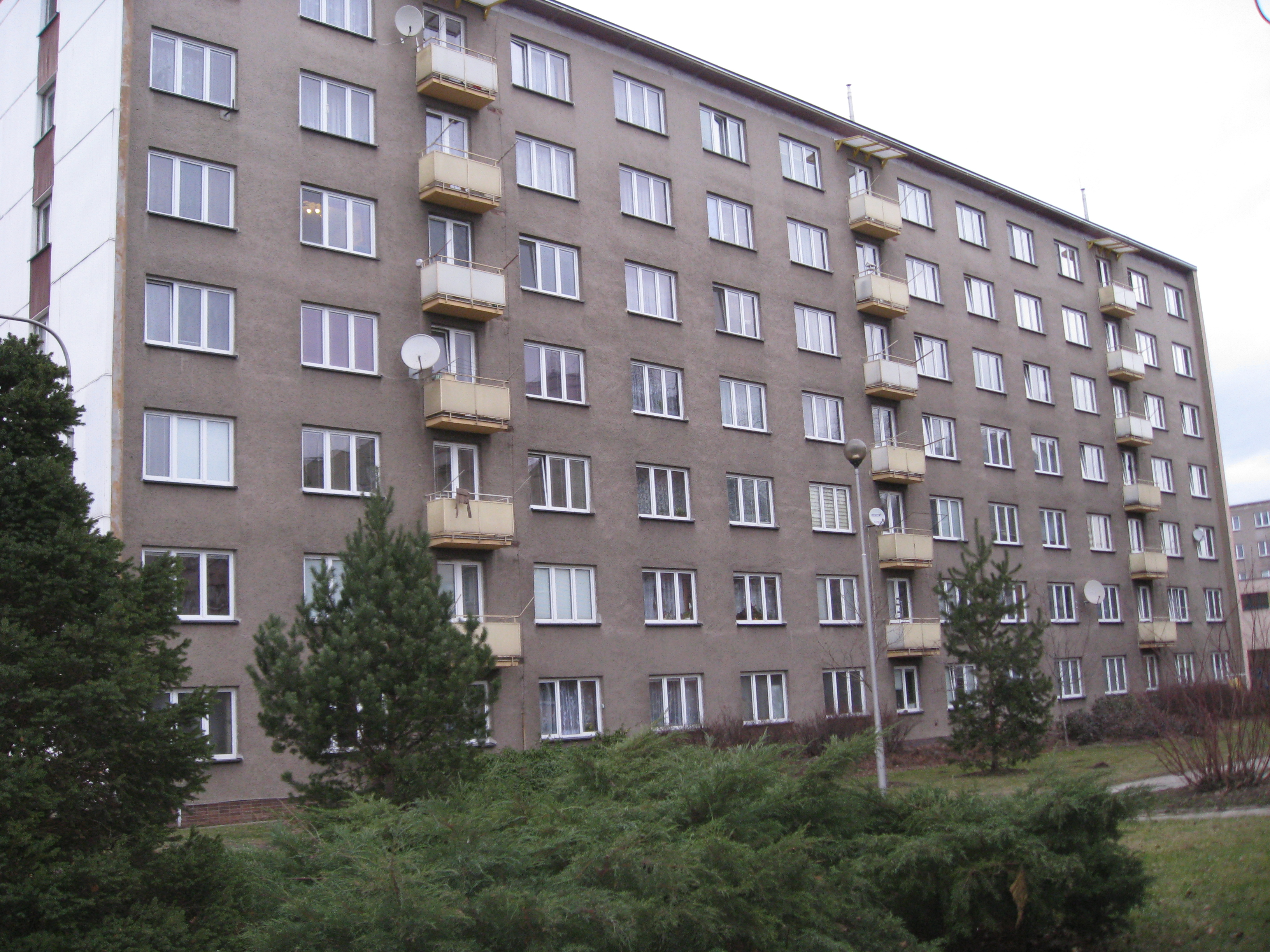Máchova 637–639_pohled zezadu